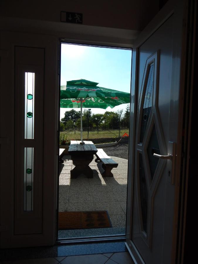Hostel Ociski Raj Kozina Εξωτερικό φωτογραφία