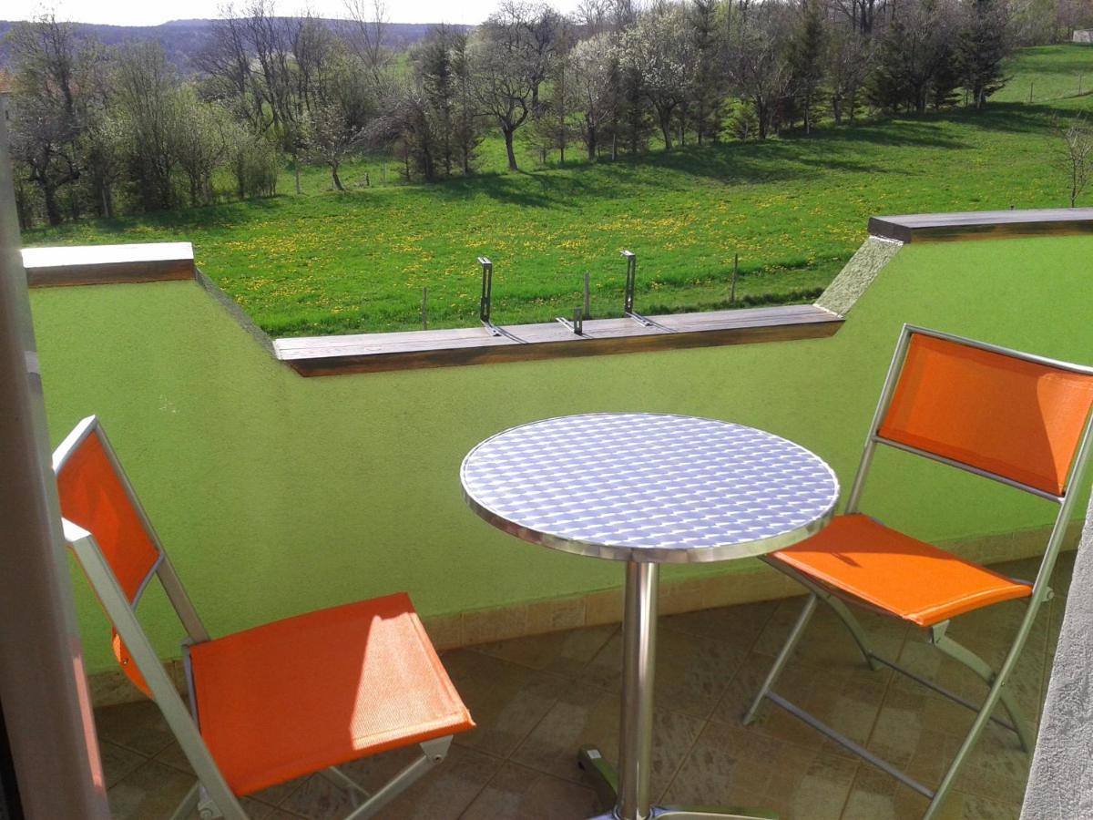 Hostel Ociski Raj Kozina Εξωτερικό φωτογραφία
